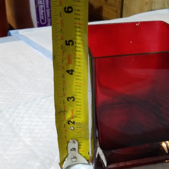 Red Flower Pot/Vase - Picture 2 of 3